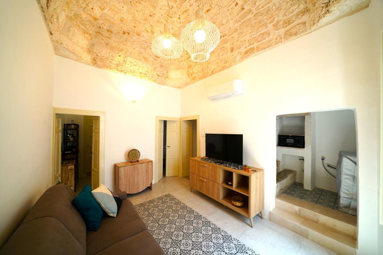 Domus Lapis - Con Terrazza Panoramica Βίλα Ostuni Εξωτερικό φωτογραφία