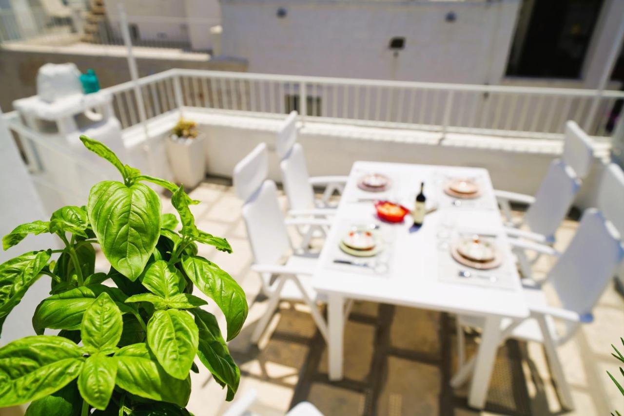 Domus Lapis - Con Terrazza Panoramica Βίλα Ostuni Εξωτερικό φωτογραφία